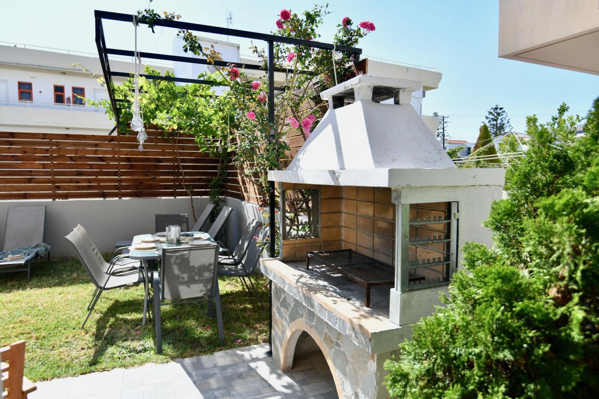 Dionysus Seaside Villa เอียลิซอส ภายนอก รูปภาพ